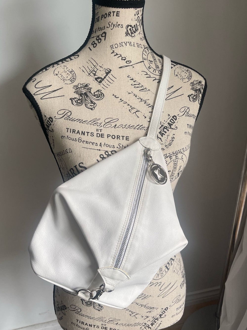 Paloma Picasso 80’s 90’s White Leather Crossbody Sling Bag